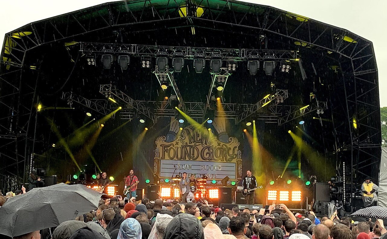 The main stage lit up for a set at Slam Dunk Festival 2019.